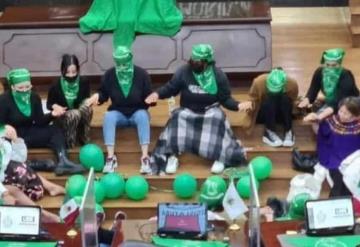 De madrugada, desechan diputados Aborto legal en Durango