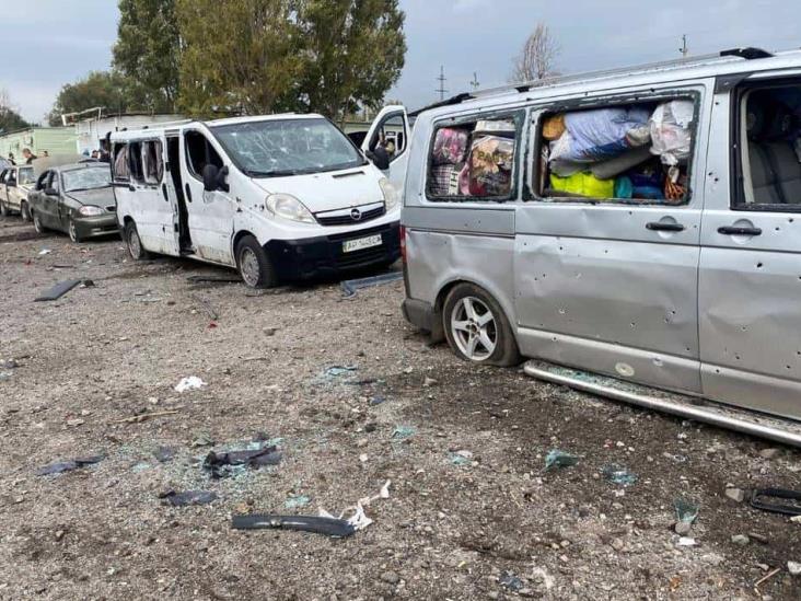 Bombardeo ruso contra convoy humanitario deja 25 muertos en Zaporiyia, Ucrania Bombardeo ruso contra convoy humanitario deja 25 muertos en Zaporiyia, Ucrania
