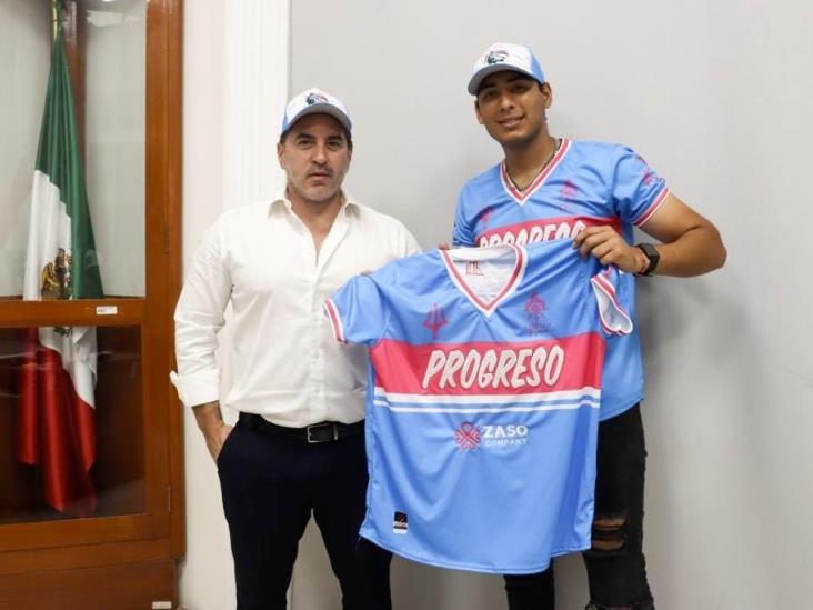 Tiburones de Progreso presentan uniforme oficial Tiburones de Progreso presentan uniforme oficial