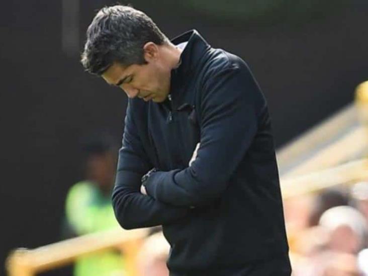 Raúl Jiménez se queda sin entrenador en los Wolves Raúl Jiménez se queda sin entrenador en los Wolves