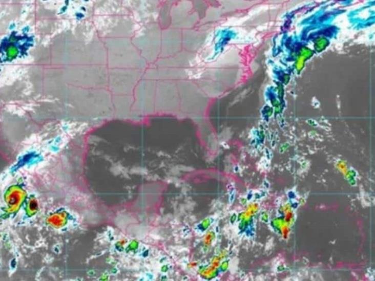Orlene se convierte en huracán categoría 4 frente a Playa Perúla, Jalisco Orlene se convierte en huracán categoría 4 frente a Playa Perúla, Jalisco