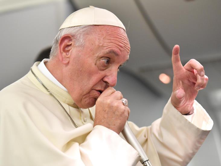 Papa Francisco pide a Putin frenar espiral de violencia en Ucrania Papa Francisco pide a Putin frenar espiral de violencia en Ucrania