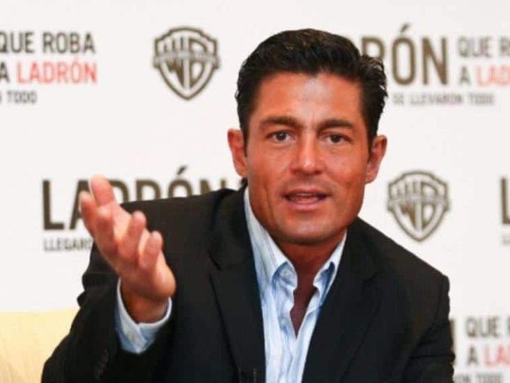Se ve raro: Fernando Colunga preocupa a sus fans por lucir extraña apariencia Se ve raro: Fernando Colunga preocupa a sus fans por lucir extraña apariencia