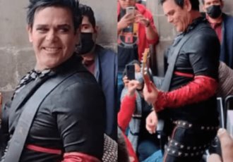 Rammstein sorprende a fans mexicanos con improvisación gratuita en el Zócalo