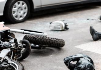 Motociclista pierde la vida al derrapar brutalmente en la vía ejido Amatitan 