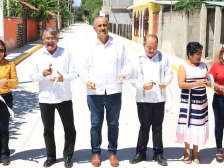 Inauguran Construcción de Pavimento Hidráulico Ra. Sur 4ta sección de Comalcalco y calle Juárez Inauguran Construcción de Pavimento Hidráulico Ra. Sur 4ta sección de Comalcalco y calle Juárez
