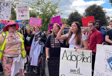 Marchan en Estados Unidos por el aborto a un mes de las elecciones