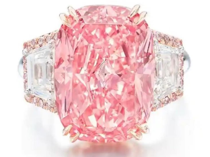 Diamante rosa se vende en 49.9 mdd durante subasta en Hong Kong Diamante rosa se vende en 49.9 mdd durante subasta en Hong Kong