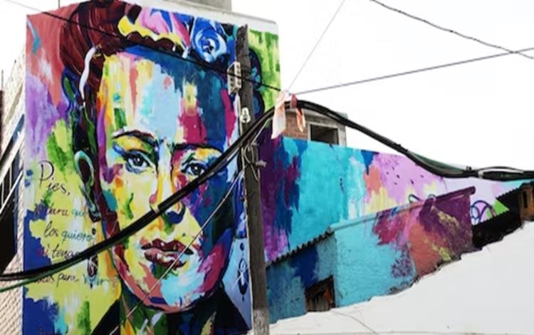 La influencia de Frida Kahlo e Impacto en la Educación Artística Actual La influencia de Frida Kahlo e Impacto en la Educación Artística Actual