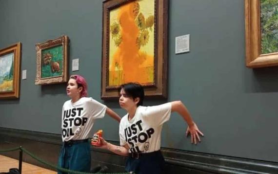 Activistas comparecen ante juez por lanzar sopa de tomate a un cuadro de Van Gogh