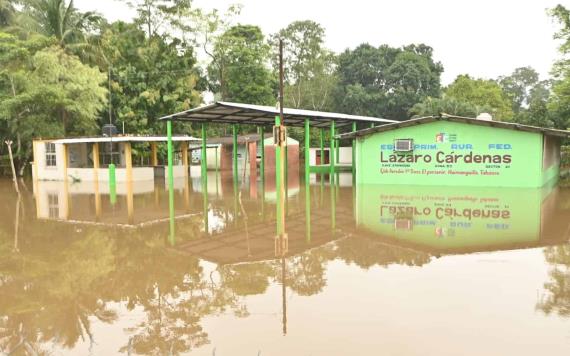 Desborda el rio Cumuapa e inunda al menos 6 comunidades en Huimanguillo