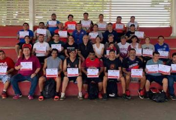 Ademeba Tabasqueña realizó con éxito una clínica de basquetbol en las canchas techadas de Ciudad Deportiva