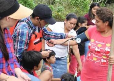 Inicia protección civil Comalcalco a evacuar familias en oriente 6ta y Gregorio Méndez 1ra de Comalcalco