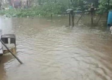 Claman ayuda indígenas chontales afectados por lluvias y desbordamientos de ríos