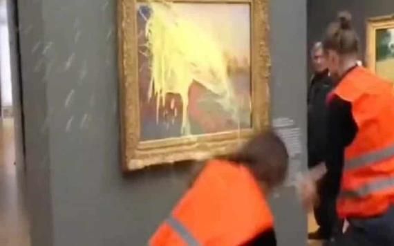 Activistas lanzan puré de papa a un cuadro de Monet para protestar; todo quedó grabado