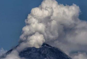 Popocatépetl emite 146 exhalaciones y más de una hora de tremor