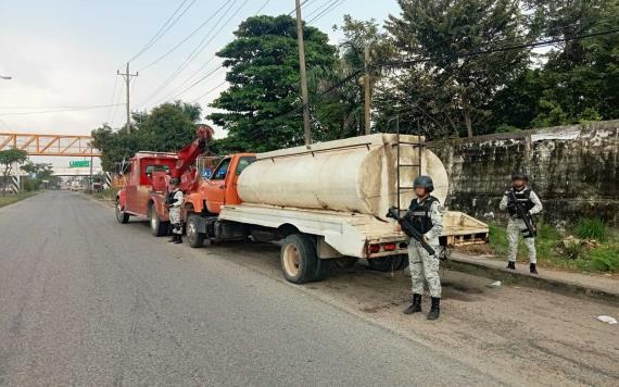 En Hidalgo y Tabasco, Guardia Nacional localiza pipa cargada con Diésel ilegal y asegura contenedores con Hidrocarburo
