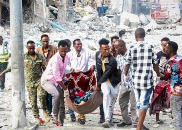 Doble atentado con coches bomba en Somalia deja al menos 100 muertos