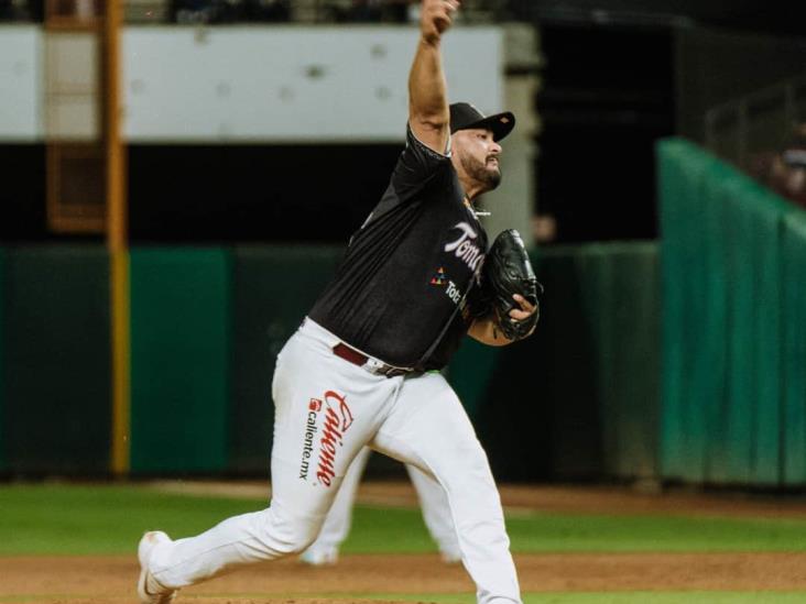 Pitcher tabasqueño logró su primera victoria con Tomateros de Culiacán Pitcher tabasqueño logró su primera victoria con Tomateros de Culiacán
