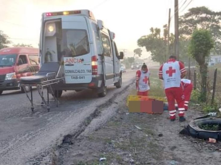 Trabajadora social que iba camino a su trabajo, se detuvo para ayudar a personas accidentadas Trabajadora social que iba camino a su trabajo, se detuvo para ayudar a personas accidentadas