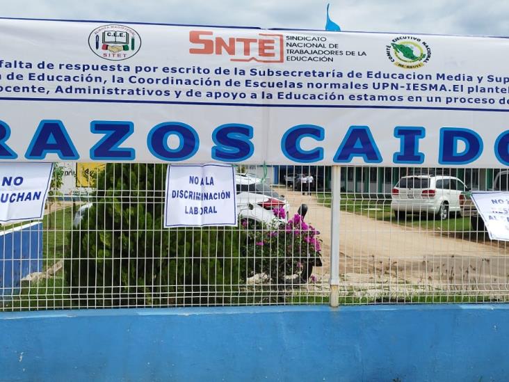 Realizan paro laborar en Escuela Normal Urbana de Balancán Realizan paro laborar en Escuela Normal Urbana de Balancán