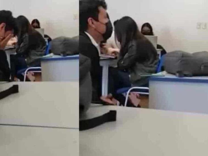 Maestro de la UAEH obliga a estudiantes a arrodillarse y rezar Maestro de la UAEH obliga a estudiantes a arrodillarse y rezar