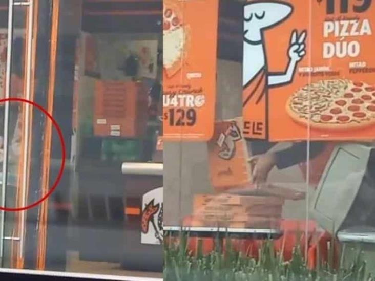 Empleado De Pizzería Reutiliza Las Cajas De Las Pizzas 5381