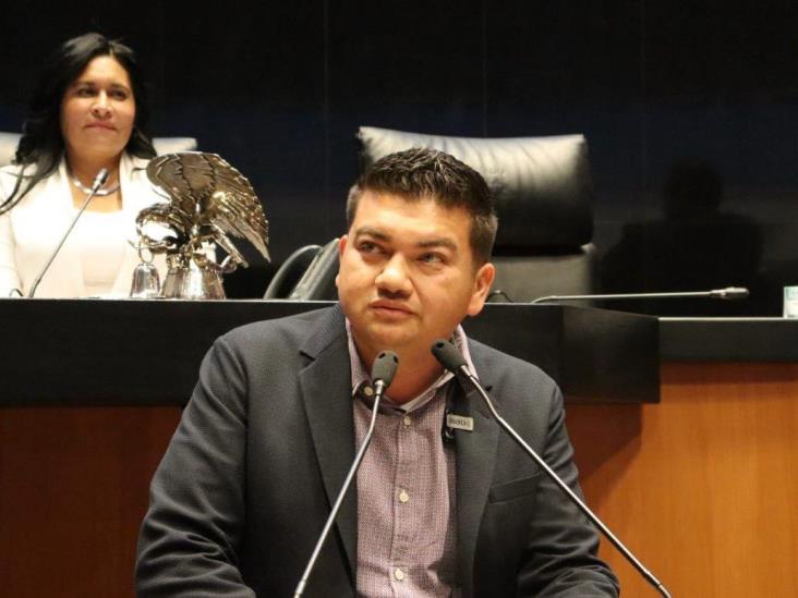 Senador Ovidio Peralta defiende la Reforma Electoral Senador Ovidio Peralta defiende la Reforma Electoral