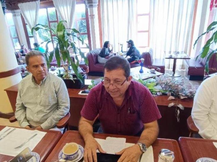 Uniones de taxis piden que transporte público no se politice Uniones de taxis piden que transporte público no se politice