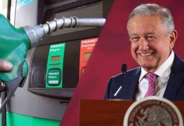 Reitera AMLO autosuficiencia en gasolinas para 2023