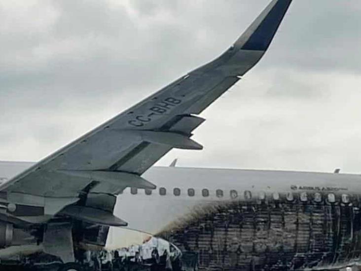 Avión choca contra camión de bomberos en Perú; hay 2 muertos Avión choca contra camión de bomberos en Perú; hay 2 muertos