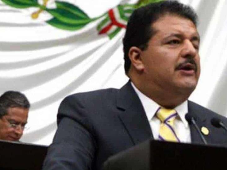El presidente municipal de Huimanguillo, Óscar Ferrer Ábalos, rechazó que sólo haga "visitas de doctor" al municipio El presidente municipal de Huimanguillo, Óscar Ferrer Ábalos, rechazó que sólo haga "visitas de doctor" al municipio