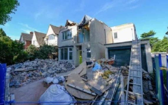 Albañil destruye la casa que remodeló porque dueño se negó a pagarle