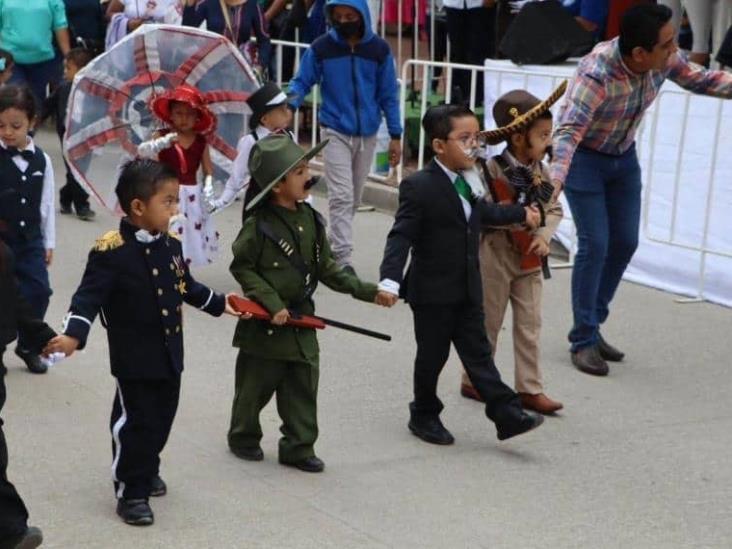 Desfile Cívico con motivo de la Revolución Mexicana Desfile Cívico con motivo de la Revolución Mexicana