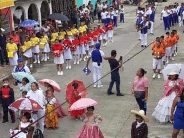 En Jonuta realizaron el desfile conmemorativo de la Revolución Mexicana En Jonuta realizaron el desfile conmemorativo de la Revolución Mexicana