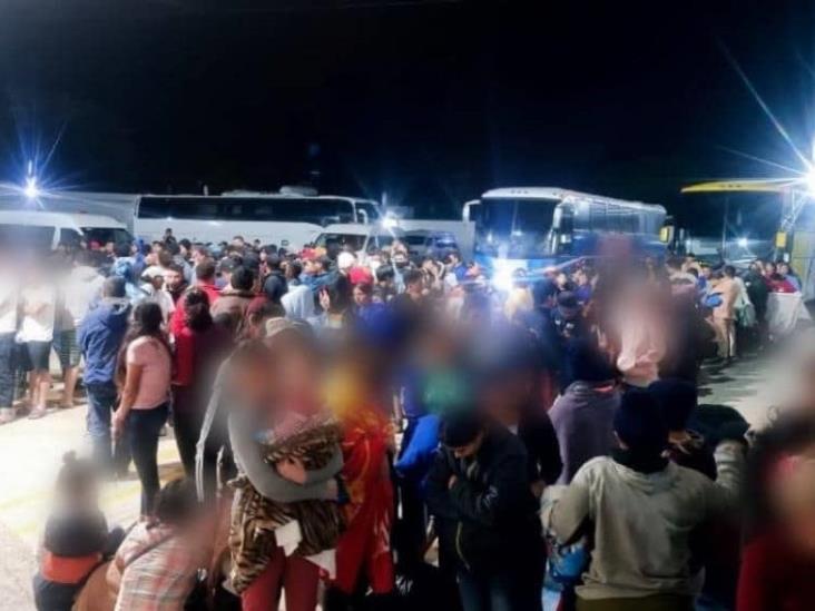INM rescata en Veracruz a 337 personas migrantes que viajaban de forma irregular en cuatro autobuses INM rescata en Veracruz a 337 personas migrantes que viajaban de forma irregular en cuatro autobuses