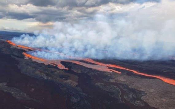 El volcán Mauna Loa de Hawaii entró en erupción después de 40 años