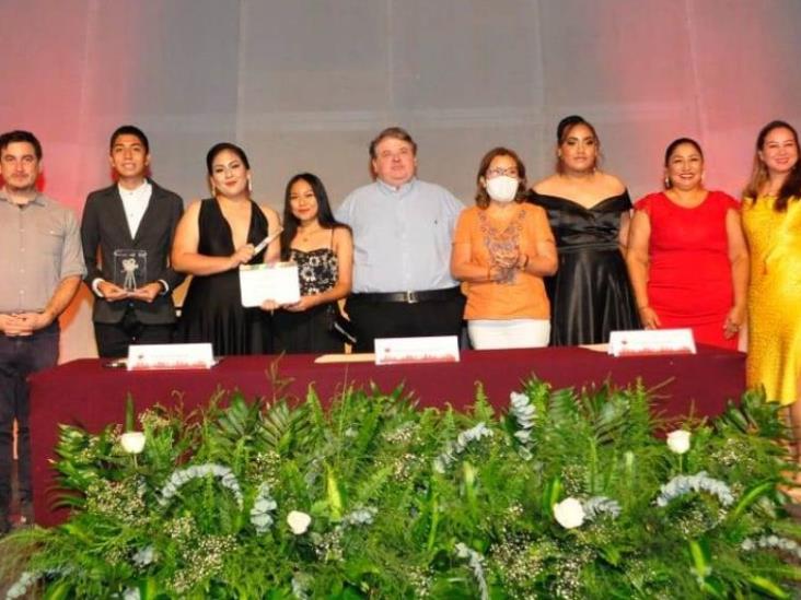 Secretaría de Cultura de Tabasco lleva a cabo premiación de CCAM Secretaría de Cultura de Tabasco lleva a cabo premiación de CCAM