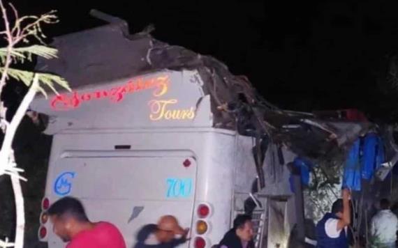 Gobierno de Oaxaca confirma la muerte de 3 personas  y 36 heridas tras accidente en carretera hacia Tuxtepec