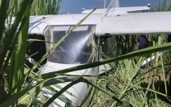 Se desploma un pequeño avión en un poblado de Ayala, Morelos