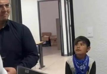 Video: Niño interrumpe boda para vender dulces; ¿Quieren un mazapán?