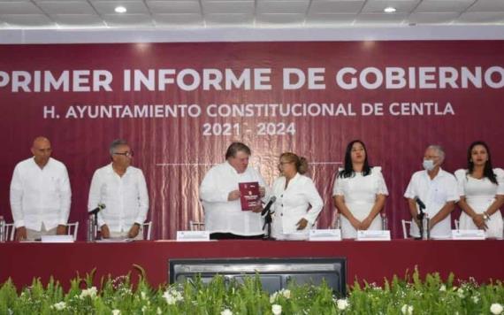 La presidenta municipal de Centla, Lluvia Salas López, realiza su Primer Informe de Gobierno