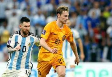 Frenkie de Jong acusa a Messi de influir en árbitros