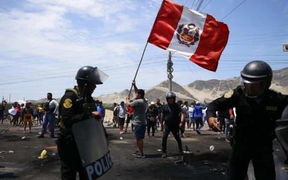 Sube a 22 el número de fallecidos por protestas en Perú