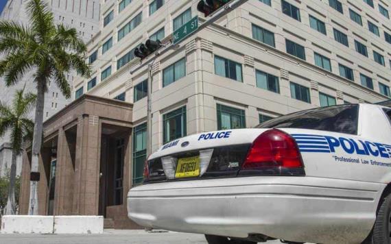 Hombre mata en Florida a su madre y dice a la Policía que "estaba poseído"