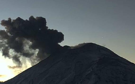 Video: Explosión del Popocatépetl despierta a habitantes cercanos al volcán