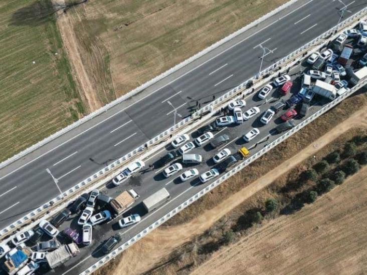 Una persona muere en China, en un accidente con 200 coches implicados a causa de la niebla Una persona muere en China, en un accidente con 200 coches implicados a causa de la niebla
