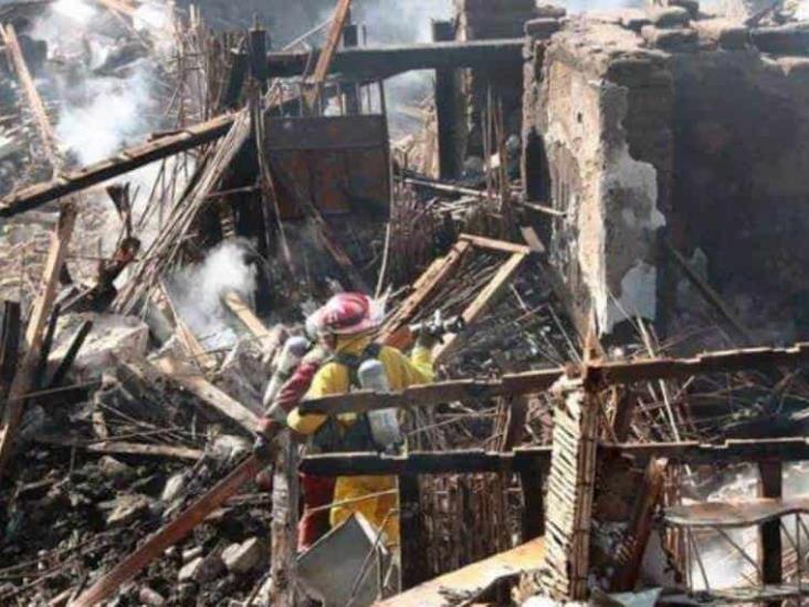 Explosión en almacén de pirotecnia clandestina, deja un muerto y más de 40 heridos en Perú Explosión en almacén de pirotecnia clandestina, deja un muerto y más de 40 heridos en Perú
