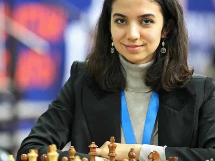 Ajedrecista iraní desafía a las leyes de su país, disputa el Mundial sin velo islámico Ajedrecista iraní desafía a las leyes de su país, disputa el Mundial sin velo islámico