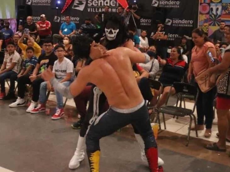 El Hijo del Olímpico, Nishikawa y Kawamura Kuukai se llevaron la victoria en la función "Navideña" El Hijo del Olímpico, Nishikawa y Kawamura Kuukai se llevaron la victoria en la función "Navideña"